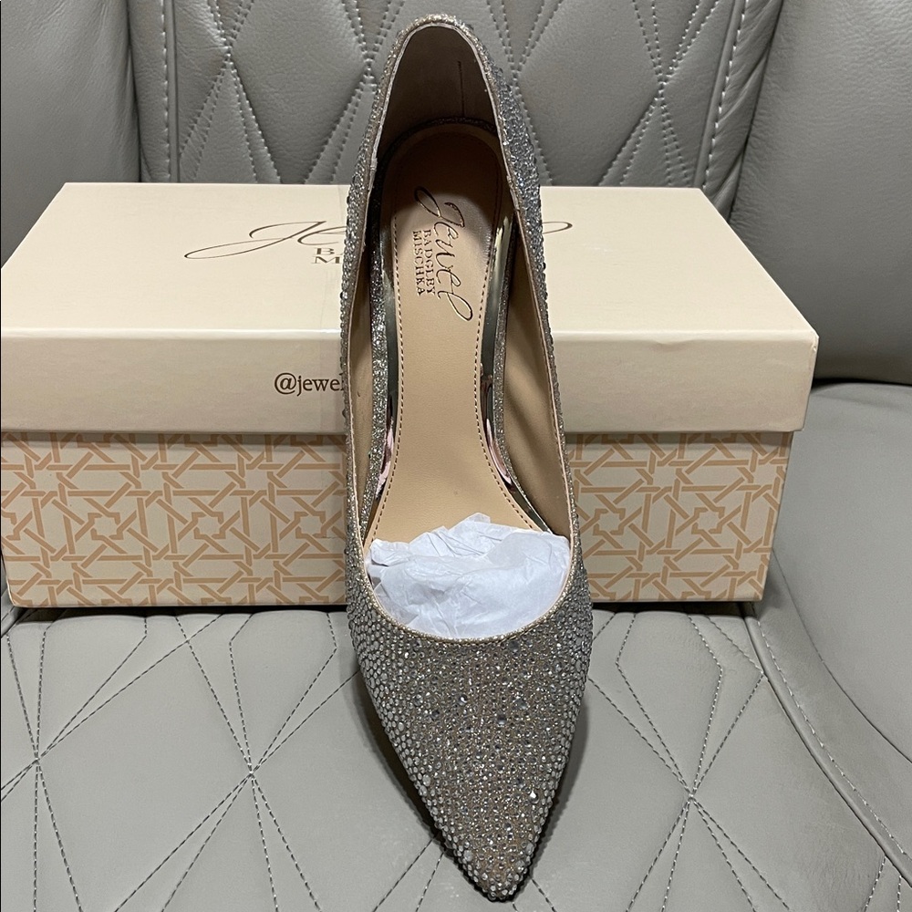 Jewel Badgley Mischka Silver Crystal Pointed-Toe Pump